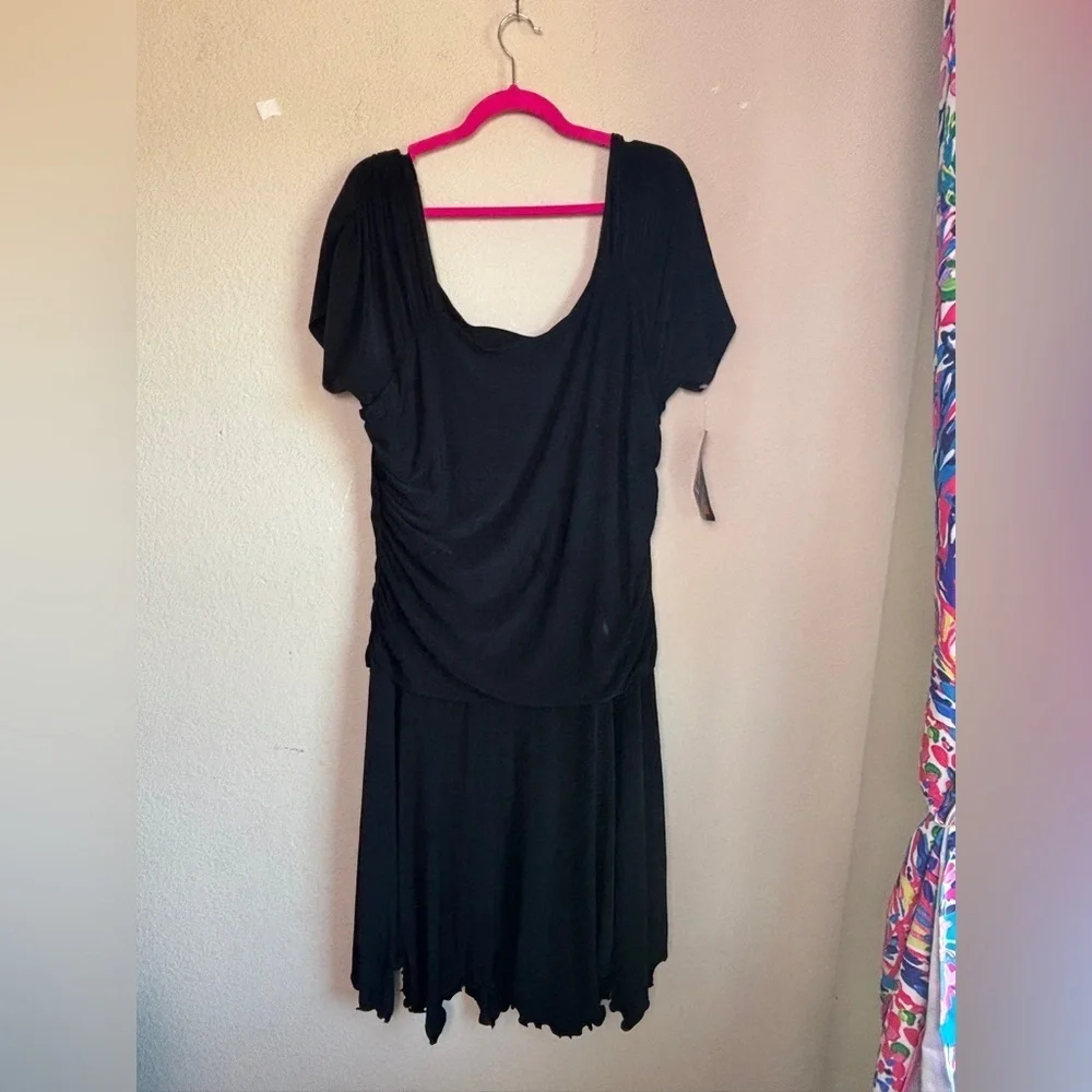 NWT Scarlett Black Drape Scoop Neck Short Sleeve Ruched Cocktail Party Dress 18W
